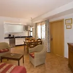 Ecuador Park Апартаменти Торремолінос