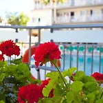 Ecuador Park Апартаменти