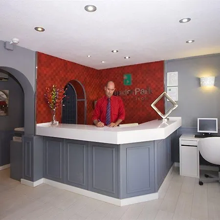 Ecuador Park アパート *